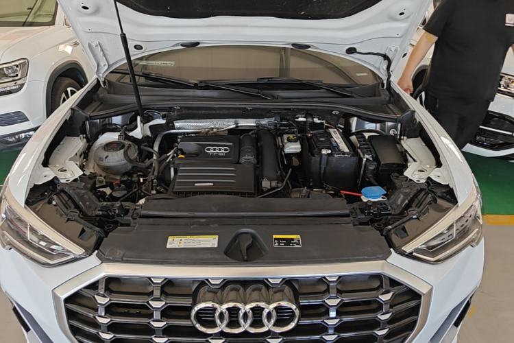 Used Audi Q3 2020 35 TFSI Fashion Dynamic Model Engine Bay