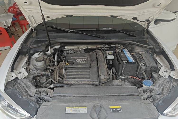 Used Audi Q3 2020 35 TFSI Fashion Dynamic Model Engine Bay