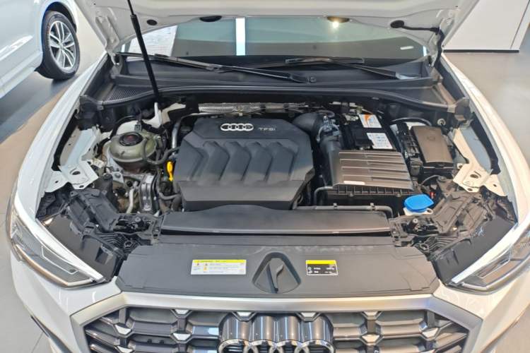 Used Audi Q3 2020 40 TFSI Fashion Dynamic Model Engine Bay