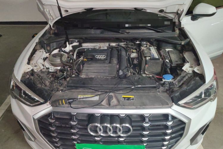 Used Audi Q3 2020 35 TFSI Fashion Dynamic Model Engine Bay