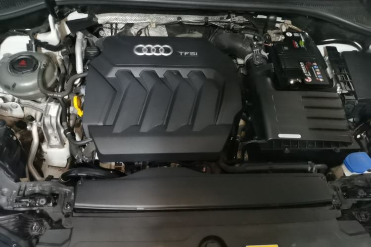 Used Audi Q3 2020 40 TFSI Fashion Dynamic Model Engine Bay
