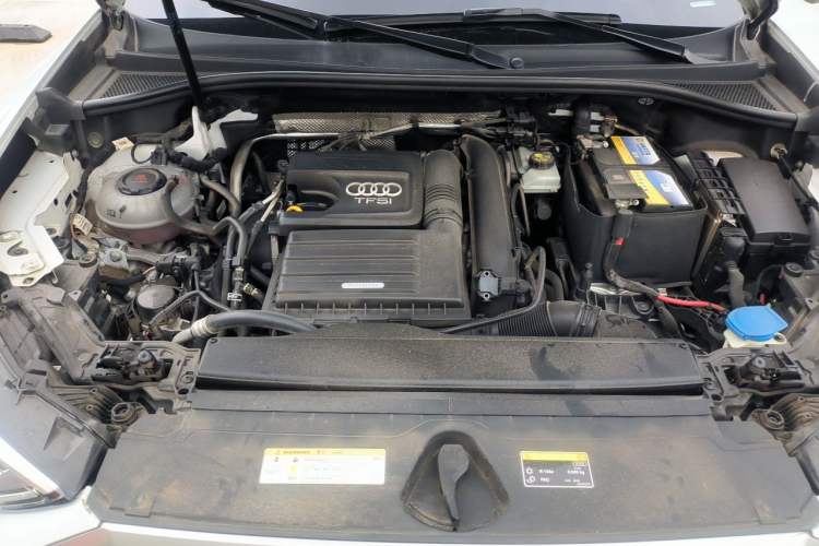 Used Audi Q3 2020 35 TFSI Fashion Dynamic Model Engine Bay