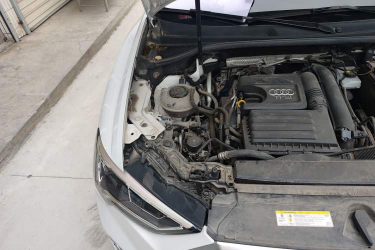 Used Audi Q3 2020 35 TFSI Ambition Dynamic Edition Engine Bay Right