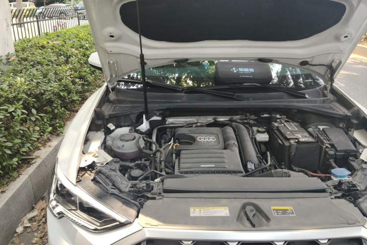 Used Audi Q3 2020 35 TFSI Ambition Dynamic Edition Engine Bay Right