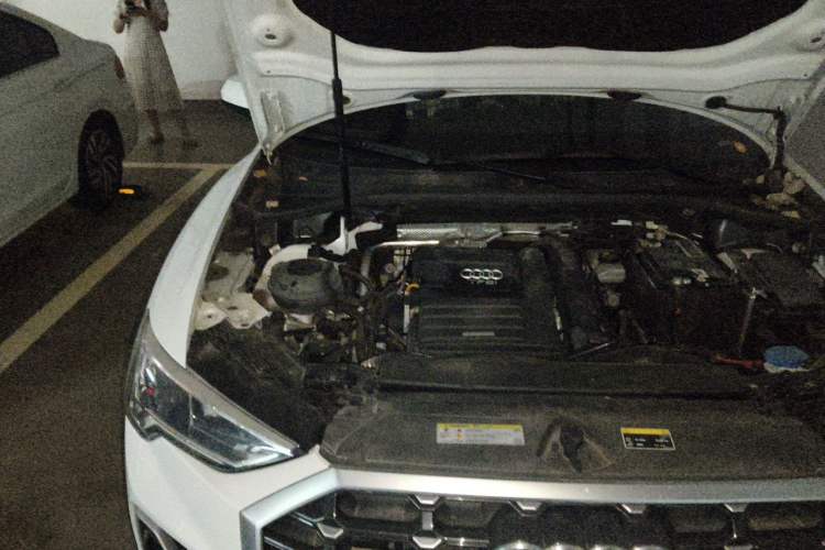 Used Audi Q3 2020 35 TFSI Ambition Dynamic Edition Engine Bay Right