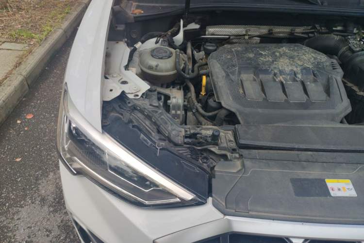 Used Audi Q3 2020 40 TFSI Fashion Dynamic Model Engine Bay Right