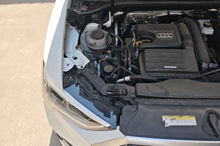 Used Audi Q3 2020 35 TFSI Fashion Dynamic Model Engine Bay Right