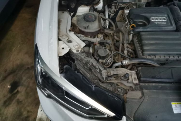 Used Audi Q3 2020 35 TFSI Fashion Dynamic Model Engine Bay Right
