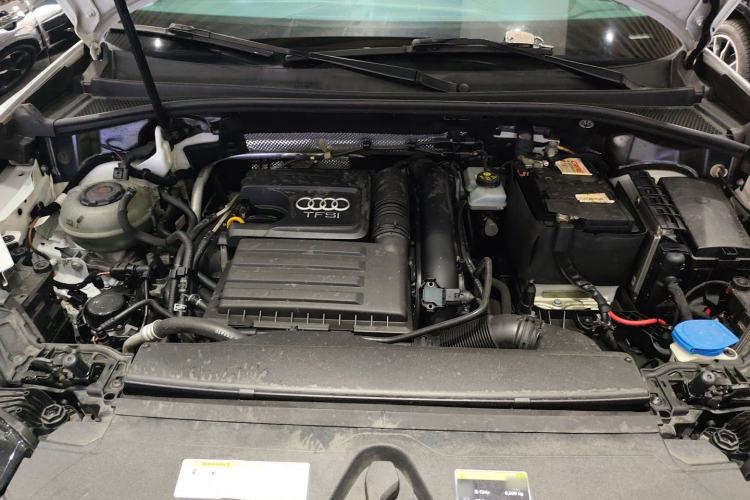 Used Audi Q3 2020 35 TFSI Fashion Dynamic Model Engine Bay