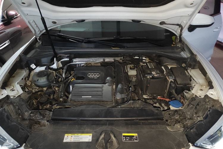 Used Audi Q3 2020 35 TFSI Fashion Dynamic Model Engine Bay