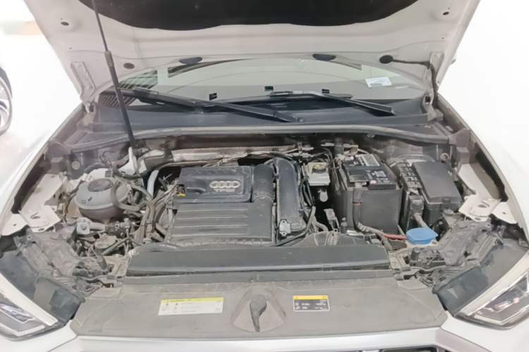 Used Audi Q3 2020 35 TFSI Fashion Dynamic Model Engine Bay