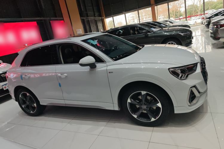 Used Audi Q3 2020 35 TFSI Fashion Dynamic Model Exterior 2