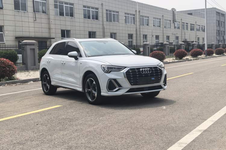 Used Audi Q3 2020 35 TFSI Fashion Dynamic Model Exterior 2