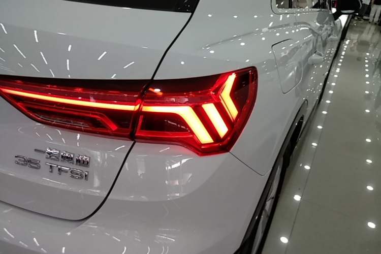 Used Audi Q3 2020 35 TFSI Fashionable and Elegant Model Exterior 3