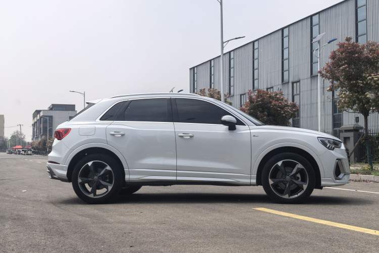 Used Audi Q3 2020 35 TFSI Fashion Dynamic Model Exterior 3