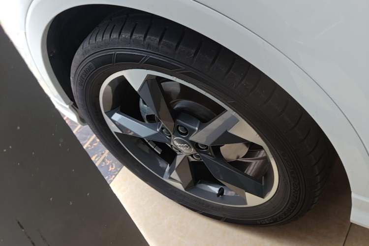 Used Audi Q3 2020 35 TFSI Fashion Dynamic Model Exterior 4