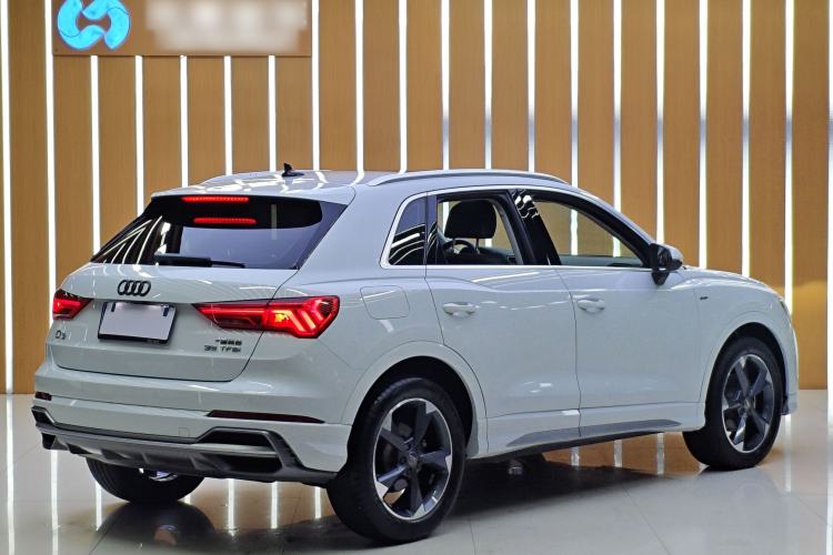 Used Audi Q3 2020 35 TFSI Fashion Dynamic Model Exterior 4