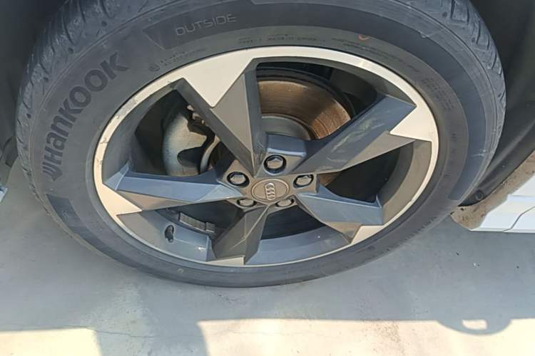Used Audi Q3 2020 35 TFSI Fashion Dynamic Model Exterior 4