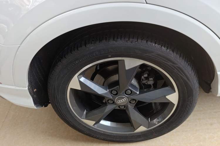 Used Audi Q3 2020 35 TFSI Fashion Dynamic Model Exterior 5
