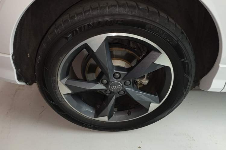 Used Audi Q3 2020 35 TFSI Fashion Dynamic Model Exterior 5