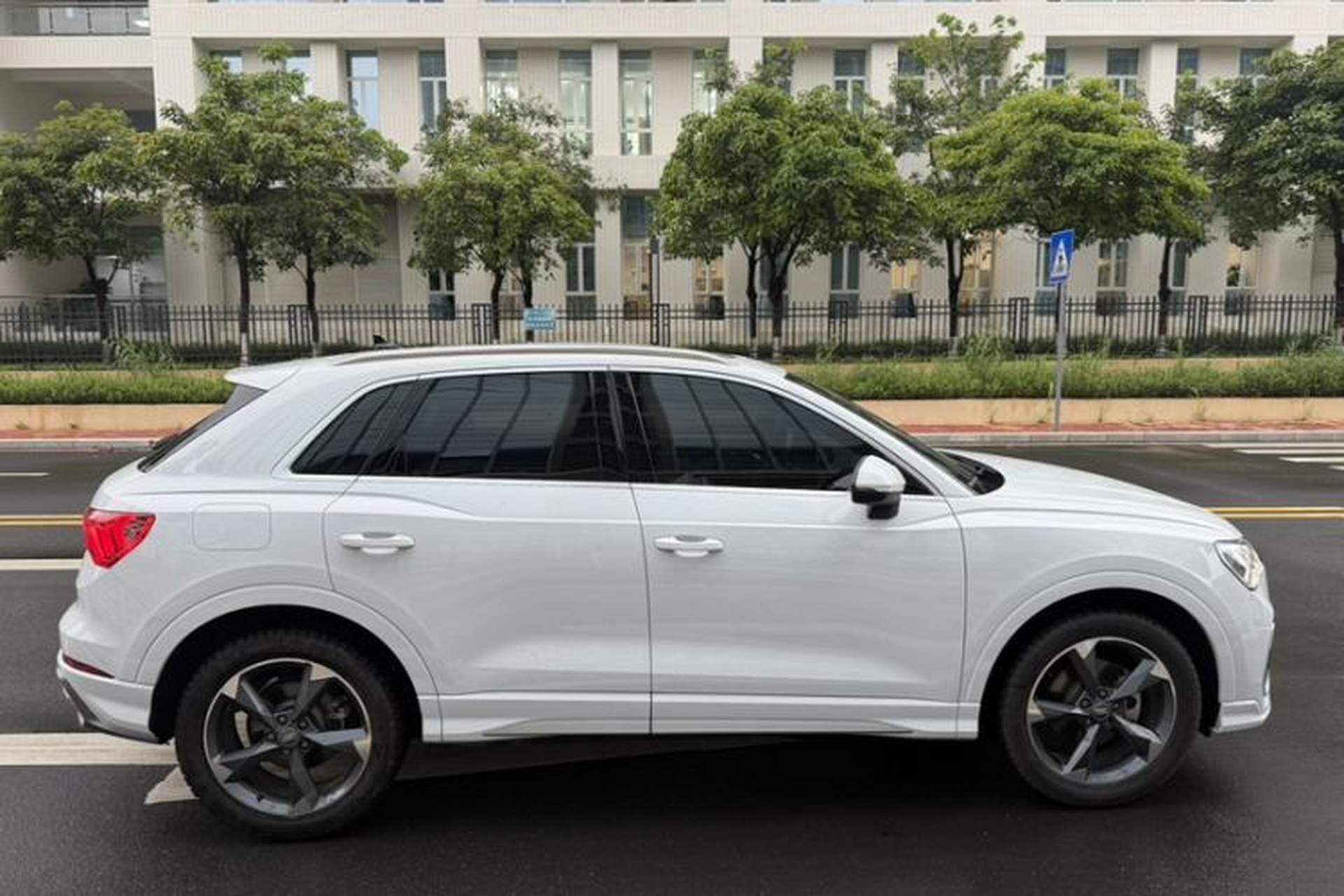 Used Audi Q3 2020 35 TFSI Fashion Dynamic Model Exterior 6