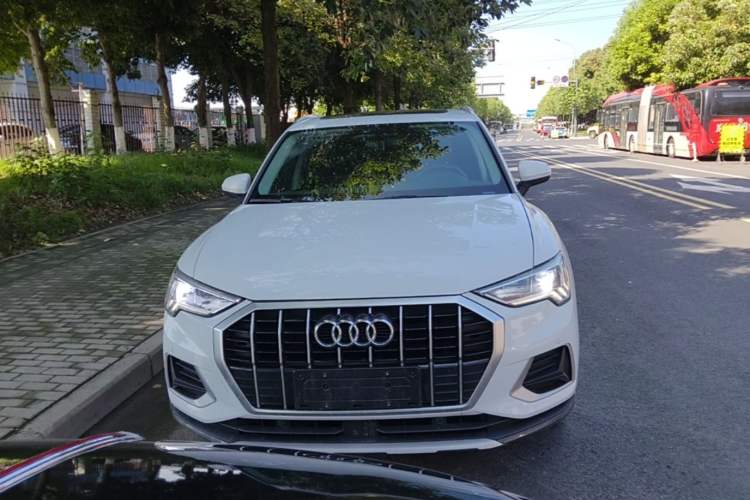 Used Audi Q3 2020 40 TFSI Fashionable and Elegant Model Front