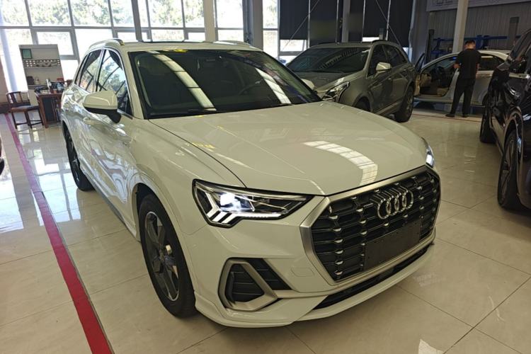 Used Audi Q3 2020 35 TFSI Ambition Dynamic Edition Front Right 45 Deg