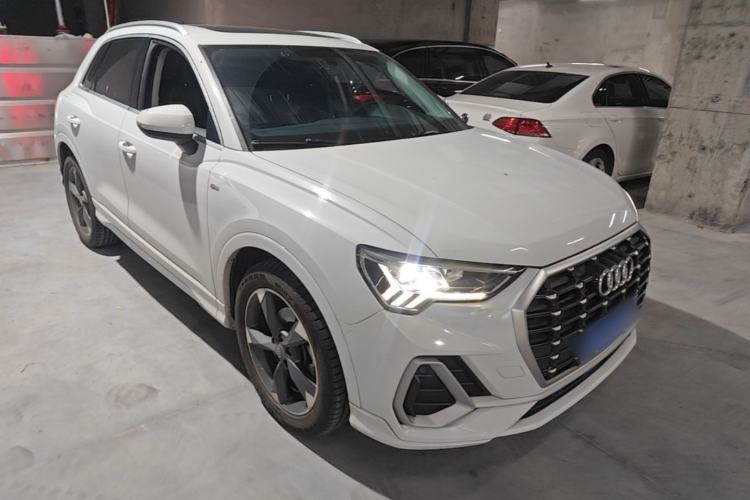 Used Audi Q3 2020 35 TFSI Fashion Dynamic Model Front Right 45 Deg