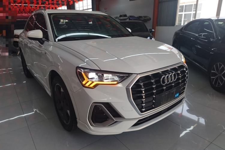Used Audi Q3 2020 35 TFSI Fashion Dynamic Model Front Right 45 Deg