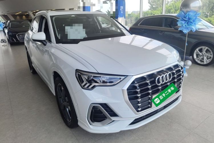 Used Audi Q3 2020 35 TFSI Fashion Dynamic Model Front Right 45 Deg