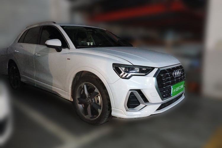 Used Audi Q3 2020 35 TFSI Fashion Dynamic Model Front Right 45 Deg