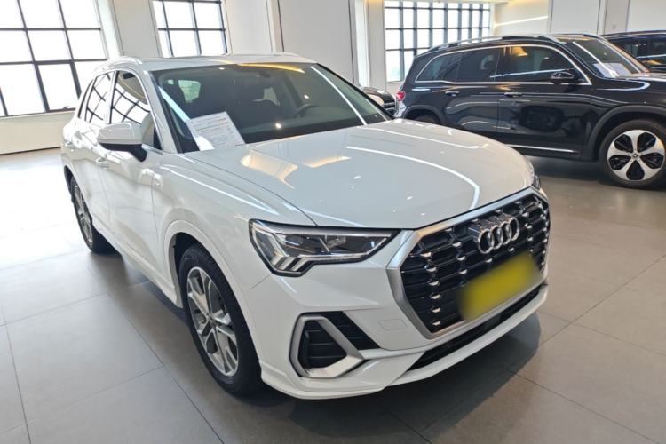 Used Audi Q3 2020 40 TFSI Fashion Dynamic Model Front Right 45 Deg