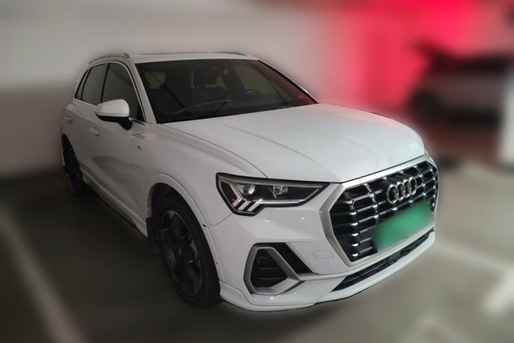 Used Audi Q3 2020 35 TFSI Fashion Dynamic Model Front Right 45 Deg