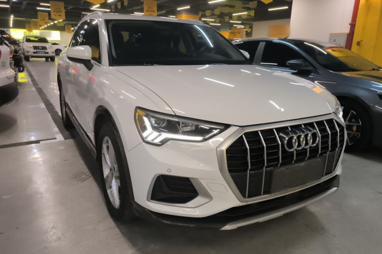 Used Audi Q3 2020 35 TFSI Fashionable and Elegant Model Front Right 45 Deg