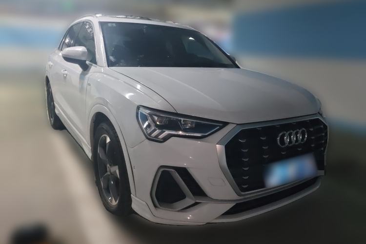 Used Audi Q3 2020 35 TFSI Fashion Dynamic Model Front Right 45 Deg
