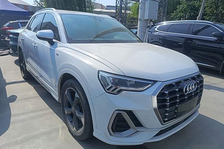 Used Audi Q3 2020 35 TFSI Fashion Dynamic Model Front Right 45 Deg