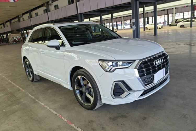 Used Audi Q3 2020 35 TFSI Fashion Dynamic Model Front Right 45 Deg