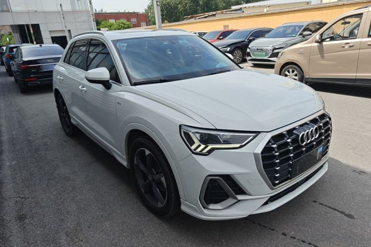 Used Audi Q3 2020 35 TFSI Fashion Dynamic Model Front Right 45 Deg