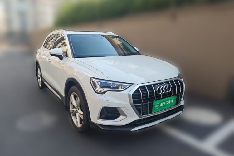 Used Audi Q3 2020 35 TFSI Fashionable and Elegant Model Front Right 45 Deg
