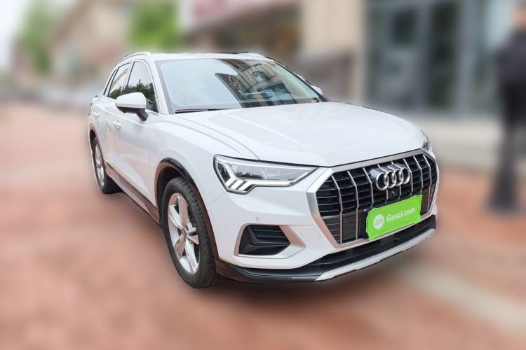 Used Audi Q3 2020 35 TFSI Fashionable and Elegant Model Front Right 45 Deg