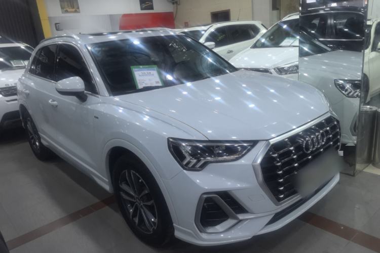 Used Audi Q3 2020 35 TFSI Ambition Dynamic Edition Front Right 45 Deg