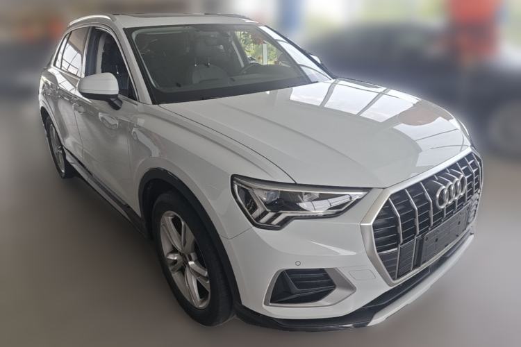 Used Audi Q3 2020 35 TFSI Fashionable and Elegant Model Front Right 45 Deg
