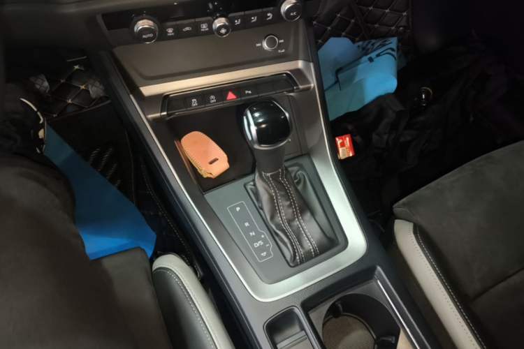 Used Audi Q3 2020 35 TFSI Ambition Dynamic Edition Gear Lever