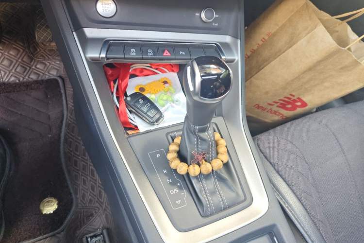 Used Audi Q3 2020 35 TFSI Fashion Dynamic Model Gear Lever