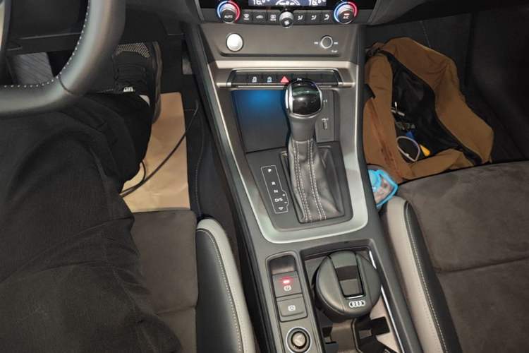 Used Audi Q3 2020 40 TFSI Fashion Dynamic Model Gear Lever