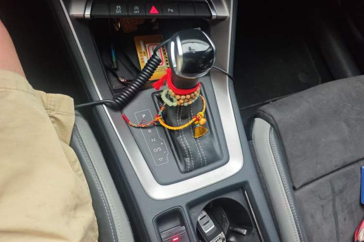 Used Audi Q3 2020 35 TFSI Ambition Dynamic Edition Gear Lever