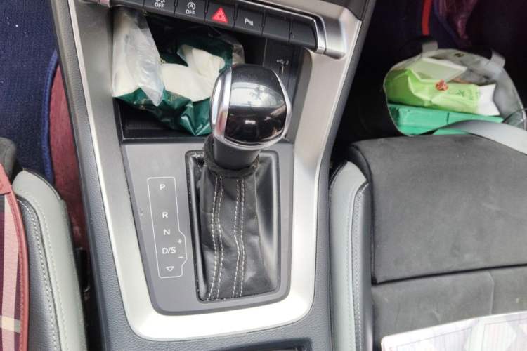 Used Audi Q3 2020 35 TFSI Fashion Dynamic Model Gear Lever