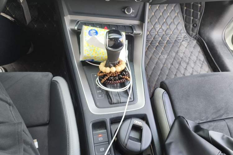 Used Audi Q3 2020 35 TFSI Ambition Dynamic Edition Gear Lever