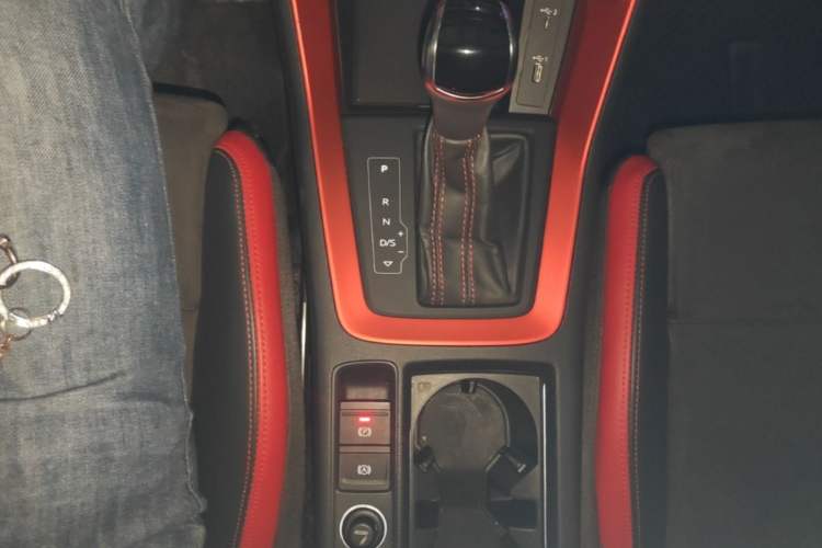 Used Audi Q3 2020 35 TFSI Fashion Dynamic Model Gear Lever