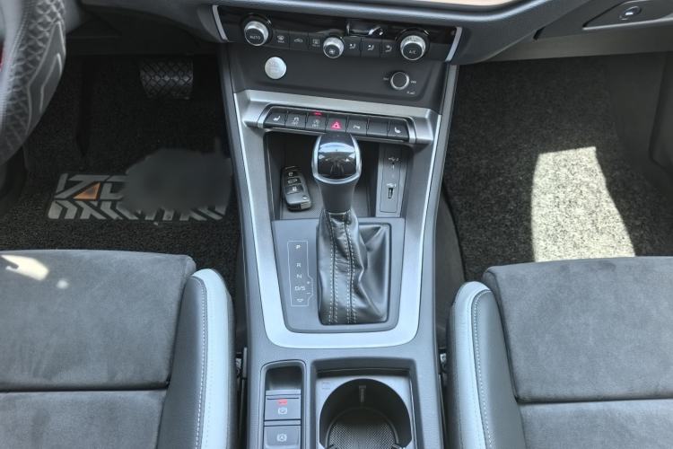 Used Audi Q3 2020 40 TFSI Fashion Dynamic Model Gear Lever